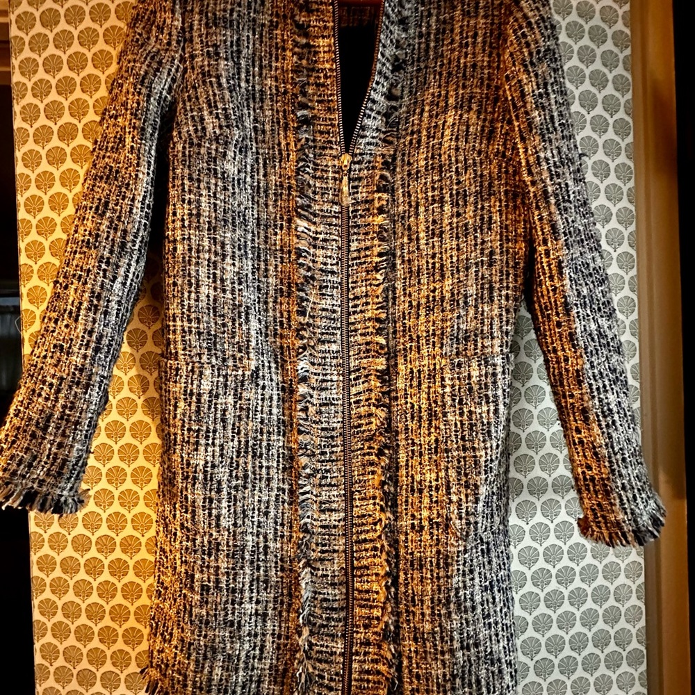 J McLaughlin Black and White Blazer Classic Textured Style